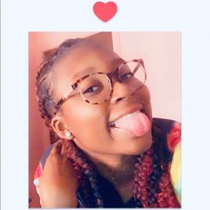 Meet your Posher, Janay